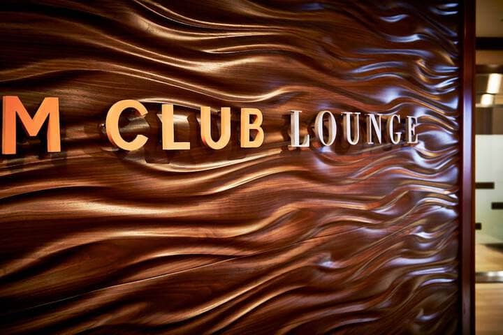 Lounge 37 of 59