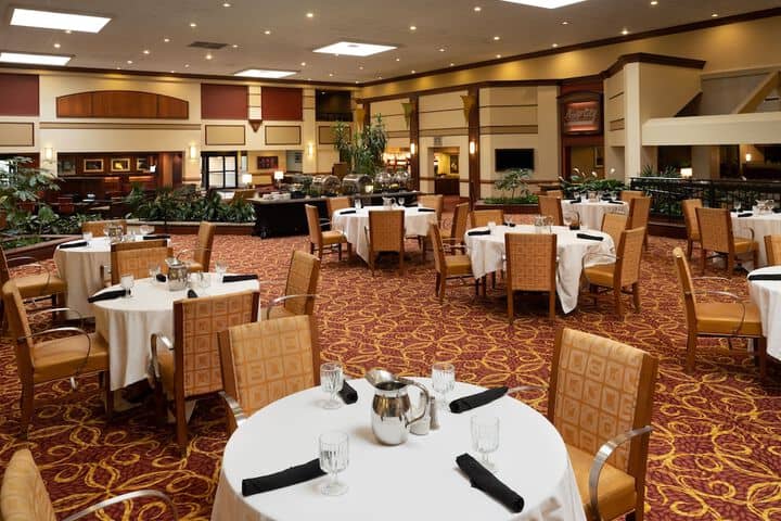 Dining 29 of 59